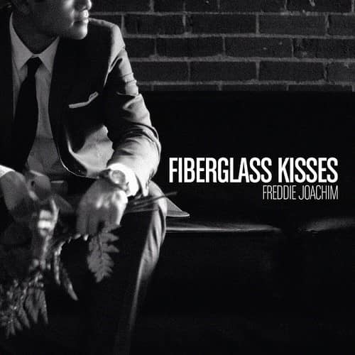 Freddie Joachim ze zmysłowym albumem Fiberglass Kisses